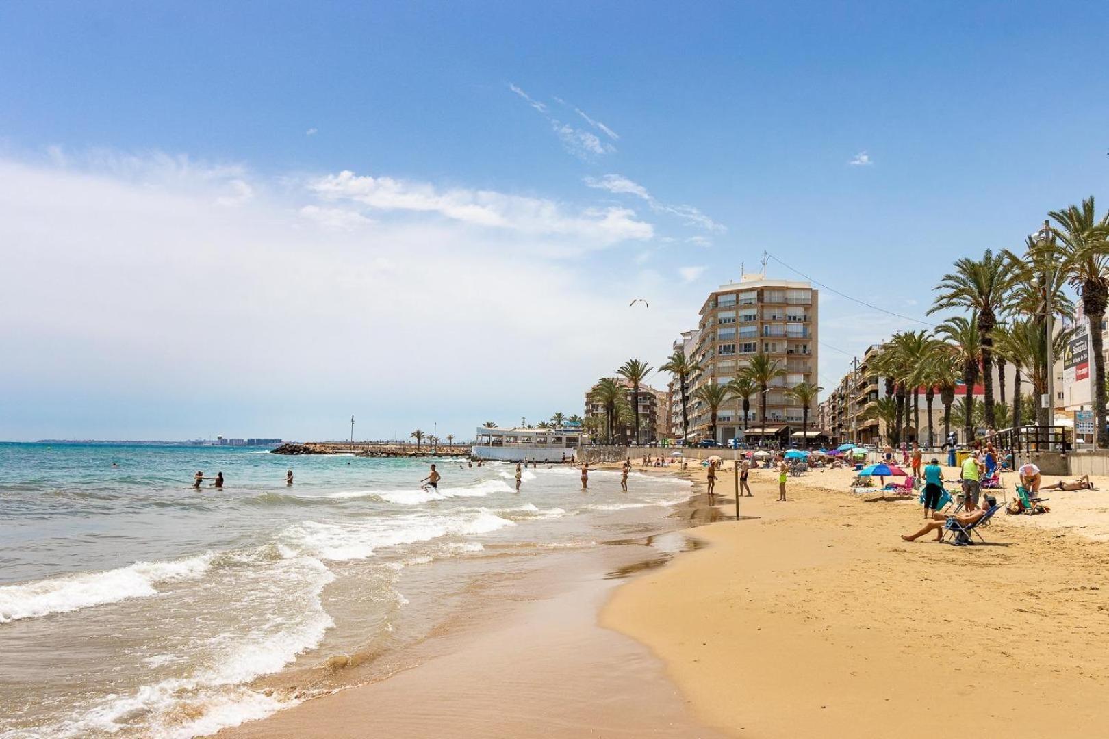 Beach House Torrevieja Exteriör bild