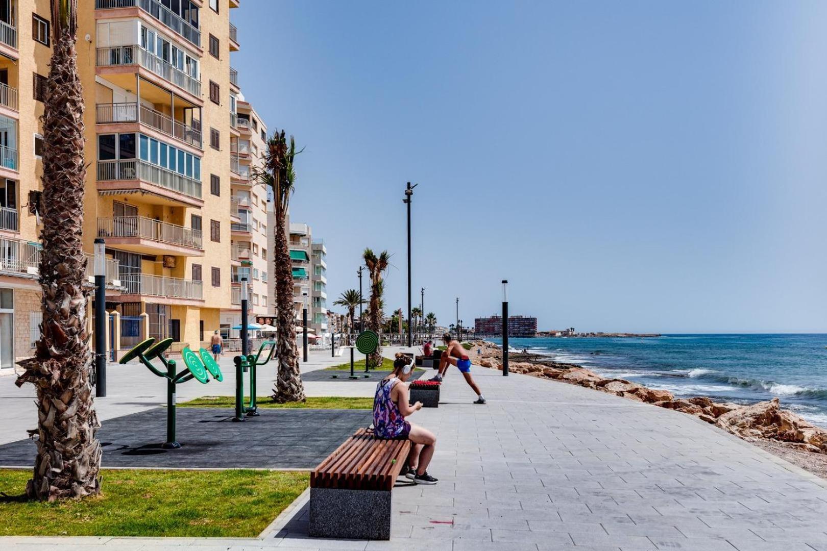 Beach House Torrevieja Exteriör bild