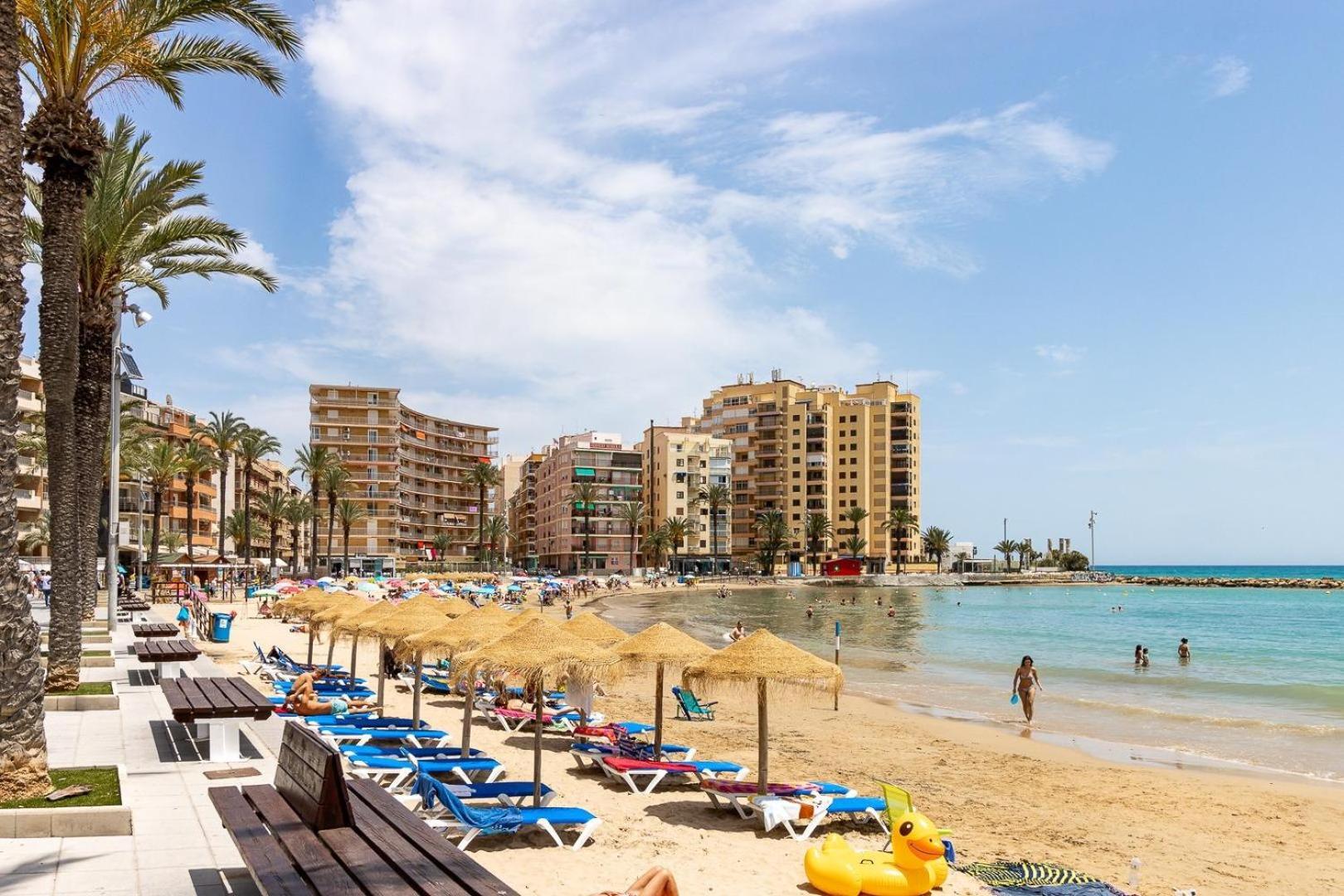Beach House Torrevieja Exteriör bild